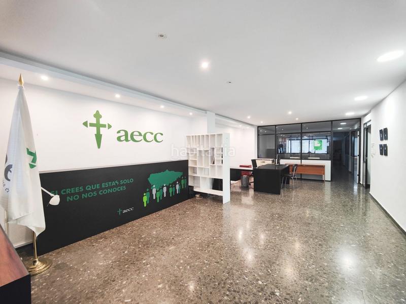 Foto bf760d5b-2f78-47b9-9bec-238f92fc94ae. Local comercial local en venta en calle langreo en Gijón