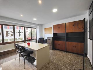 Local commercial  Langreo. Local en venta en calle langreo