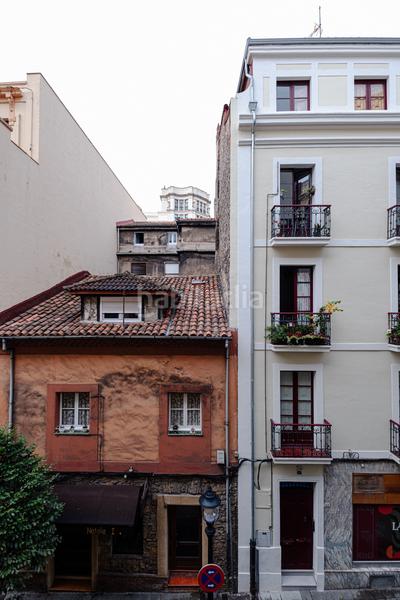Foto b5e421dc-ca35-435b-ac79-82886cfeb63d. Piso  en venta calle la merced, en Centro Gijón