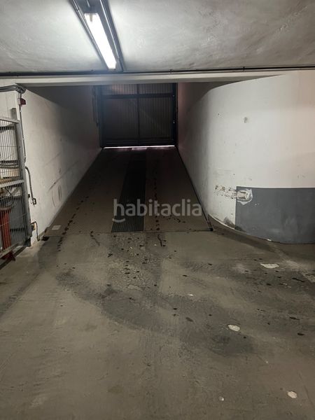 Foto 718e00f4-3f24-4a37-8c6c-7319744ad6d6. Aparcament cotxe a El Coto Gijón