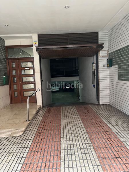 Foto b2baf85b-3d0c-4c3d-8fbd-2cb9f42879c1. Aparcament cotxe a El Coto Gijón