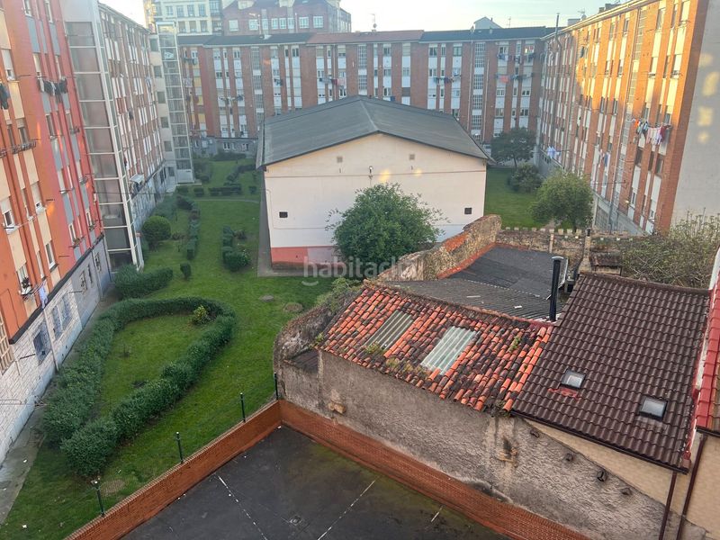 Foto 806edade-d71f-42b2-b910-50ac5e712dbc. Apartament amb calefacció aparcament a Versalles Avilés