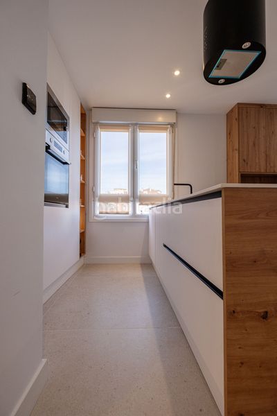 Foto 8c96e83b-acca-43e9-a229-a7c210bee7cf. Apartament amb calefacció aparcament a Versalles Avilés