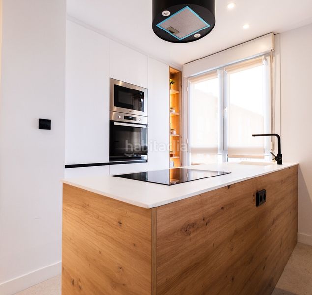 Foto 9887ef51-1ccc-4647-afc3-74abe3e721c9. Apartament amb calefacció aparcament a Versalles Avilés