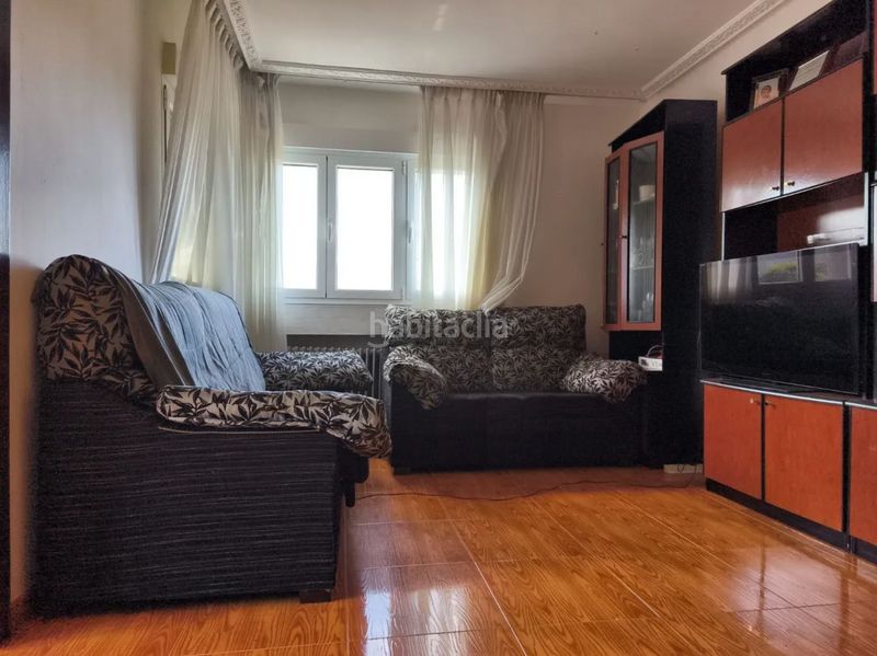 Foto 128c64ee-3777-4445-b487-c122c7c72281. Casa amb calefacció a Fano Gijón