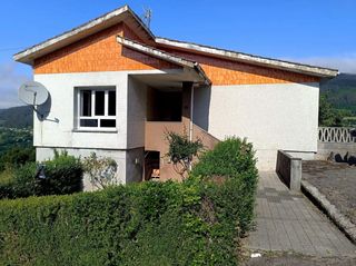 Casa  Caleyu. Venta, vivienda unifamiliar con 2.410 m de finca en fano