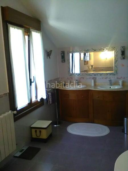 Foto b17b9519-2d21-4026-b573-31f1303fac9b. Chalet con parcheggio in Condado de Treviño