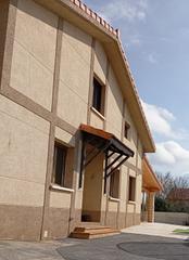 Chalet à Condado de Treviño. Chalet en venta en doroño, 4 dormitorios.