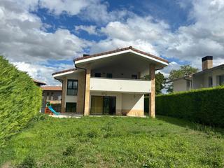 Location Chalet  Elorriaga. Chalet en alquiler en elorriaga, 4 dormitorios.