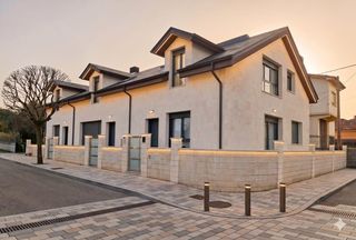 Chalet  Calle tanos 291. Chalet adosado en tanos  torrelavega.