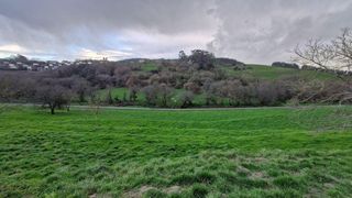 Finca rústica a Sector rio mijares 606. Finca rústica en oruña de piélagos