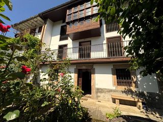 Haus  Calle de la carretera general de helguera. Casa tradicional en helguera 3 plantas, desván diáfano, jardín,