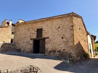 Business premise in Pujayo-san roque 34. El proyecto de tus sueños en cantabria piedra, naturaleza e hist