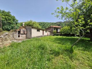 Mas  Barrio poblado collado 5. Explotación ganadera de media montaña en cieza, cantabria