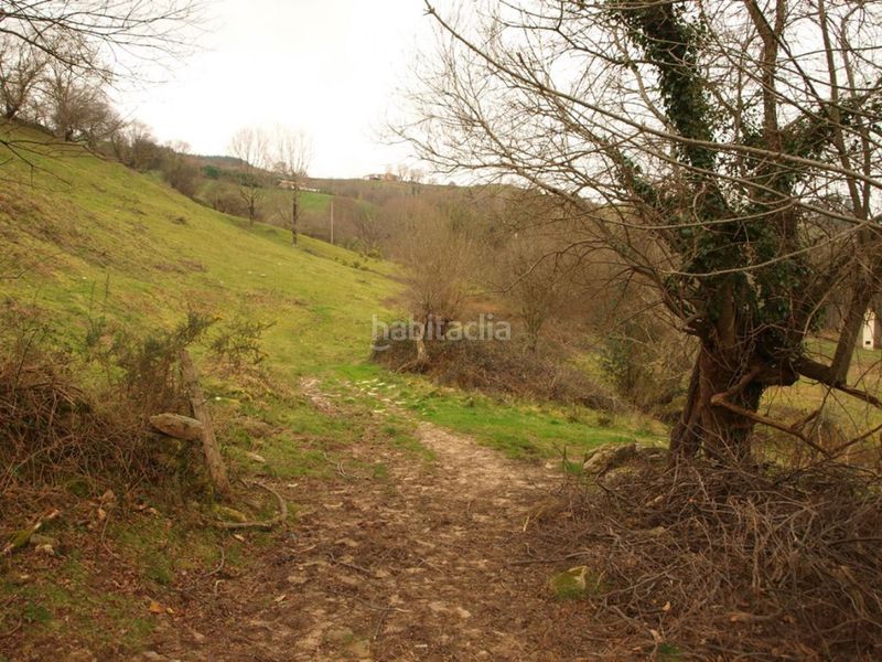 Foto d025ef55-c91e-4b0f-b99f-46e657e423f0. Finca rústica a Puente Viesgo
