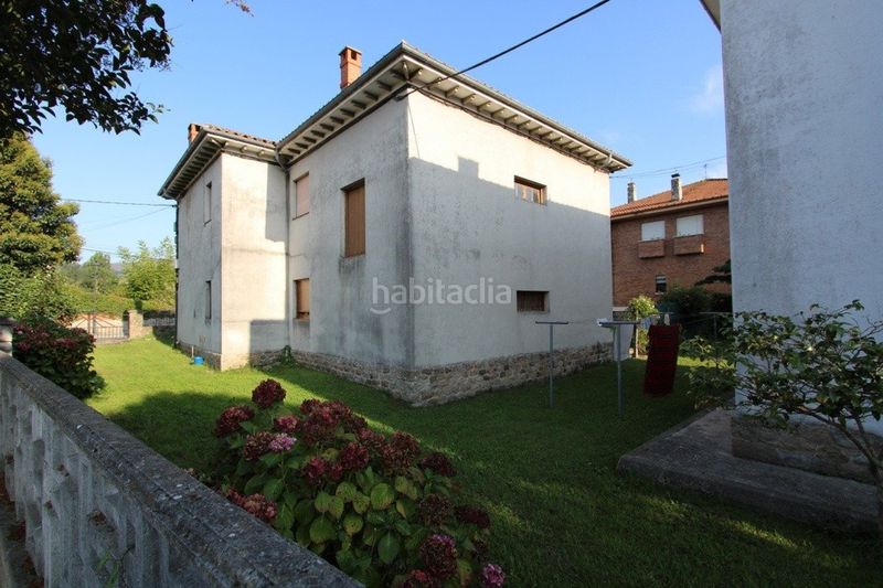 Foto e5dbb9b3-a881-4aef-8e0f-c3ffae5ddf45. Casa a los corrales de buelna - calle mies de la hoya 19 a Corrales de Buelna (Los)