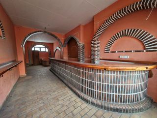 Business premise  Tanos - paseo fernandez vallejo. Local comercial de 74 m en calle de entrada a torrelavega.