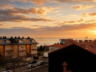 Pis  Suances - quintana. Dúplex de tres dormitorios con vistas al mar en suances  pueblo.