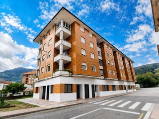 Pis a Los corrales de buelna - asturias 6. Tu nuevo hogar, moderno y accesible en los corrales de buelna!