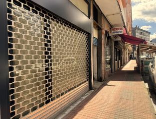 Lloguer Local Comercial  Los corrales de buelna - calle trabajadores de authi. Local comercial recién reformado en el centro de los corrales de