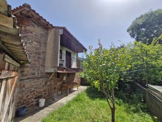 House  Cieza - tojos, collado diseminado 5. Explotación ganadera de media montaña en cieza, cantabria
