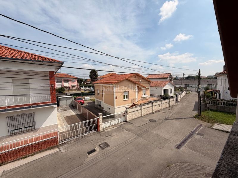 Foto beabd75d-37b3-42a3-81fa-b44256ac5f10. Casa amb calefacció aparcament a Tanos Torrelavega