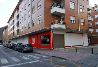 Lloguer Local Comercial a Avenida españa 6. Local de 500 m acondicionado como supermercado en el centro de l