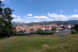 Terreny residencial a Cuesta 4. Parcela urbana en los corrales de buelna.