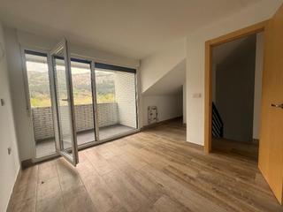 Appartement à Barrio mata 82. Dúplex de dos dormitorios con garaje en mata  san felices de bue
