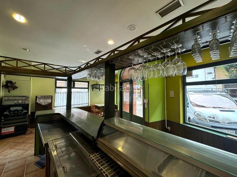 Foto dde52f8b-dbfe-46f6-a991-83a609fde4f8. Local comercial a menendez pelayo 6 a Corrales de Buelna (Los)