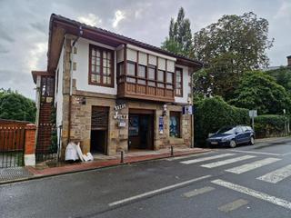 Local commercial à Calle molledo-g lomas 39. Céntrico local comercial en molledo  cantabria.