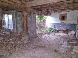 House in Soto 92. Casa campurriana con jardín en espinilla cantabria.