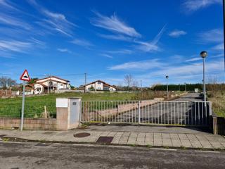 Terrain résidentiel à Monseñor del val 20. Finca urbanizada en suances  cantabria