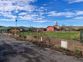 Terrain résidentiel à Calle monseñor del val 20. Parcela de terreno urbanizada en el municipio costero de suances
