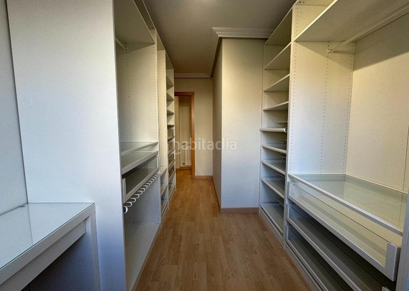 Foto 44d22790-cf31-4956-a0ba-bb77972d0cea. Pis a jose maria pereda 46 a Corrales de Buelna (Los)