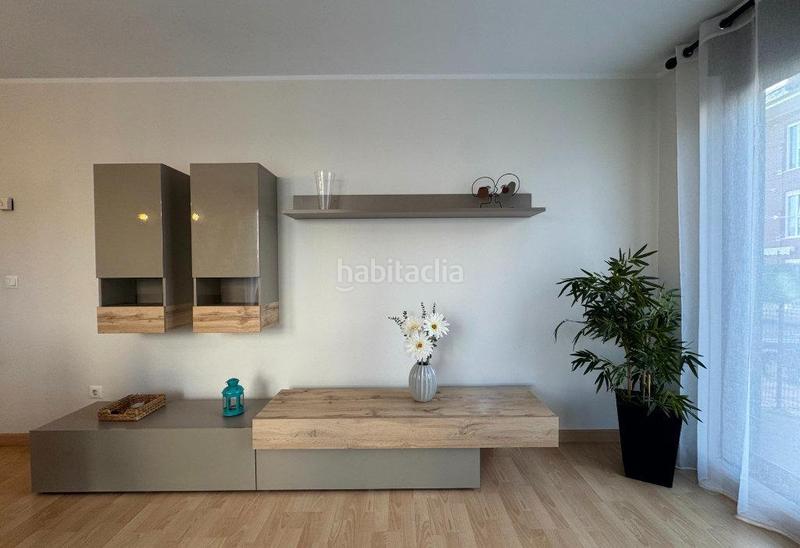 Foto b9d11189-1b32-4240-84fc-3dd03c9cb405. Pis a jose maria pereda 46 a Corrales de Buelna (Los)