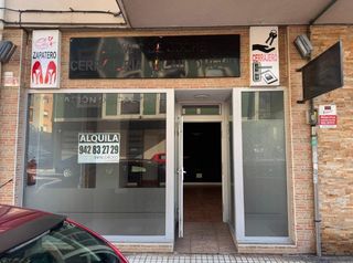 Lloguer Local Comercial a Calle andalucia 8. Local comercial luminoso en ubicación estratégica en los corrale