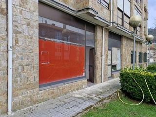 Local commercial à Santo domingo de guzman 3. Almacén de 28 m en los corrales de buelna