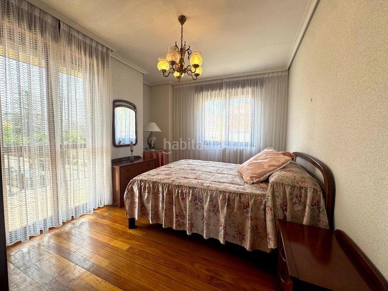 Foto 6fa68a61-66bf-49c8-ac36-4fa3e3bbde1c. Piso en calle felisa campuzano 8 piso de 4 dormitorios en el centro de los corrales de buelna. en Corrales de Buelna (Los)