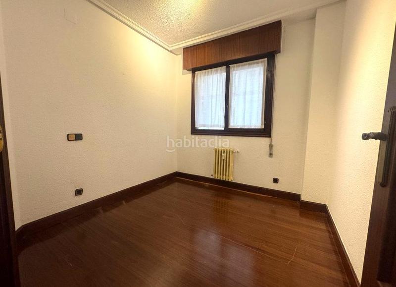 Foto cc9ae4f0-7211-4fce-a56d-8ba325369119. Appartamento in calle julian ceballos 15 in Centro Torrelavega