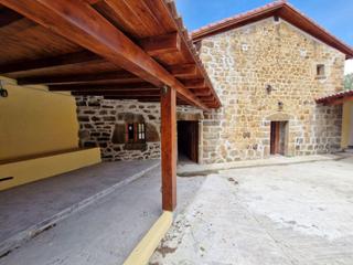 Terreny residencial a Silio-diseminado 885. Finca ganadera con cabaña, cuadra y corral en el monte de molled