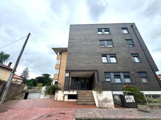 Appartement en Calle lasalle 3. Piso en los corrales de buelna  frente al colegio la salle