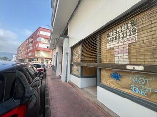 Location Local commercial à Calle calle altamira, 2 2. Local comercial de 51 m2 en el centro de los corrales de buelna