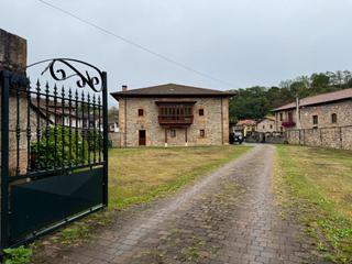 Maison  S olalla-centro. Espectacular casa montañesa de piedra y madera en santa olalla,