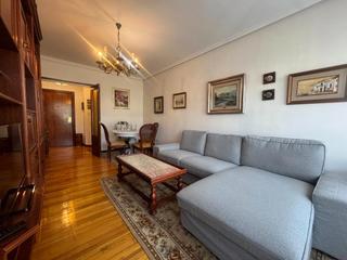 Location Appartement à Jose maria pereda 87. Amplio piso de alquiler en torrelavega junto a parquing de la ca