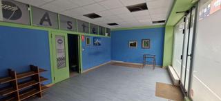 Location Local commercial à Avenida de bilbao 9. Local a pie de calle en torrelavega.