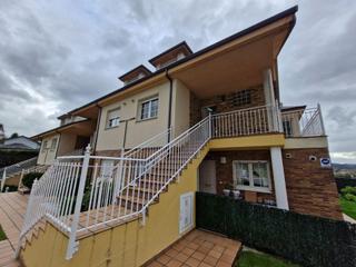 Affitto Appartamento in Barrio de solarana 1. Puente arce  dúplex exclusivo con vistas, garaje y piscina.