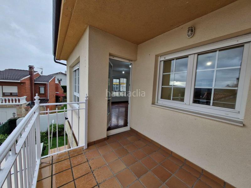 Foto 1598c2f2-46fd-435d-87cc-92d51e6698fb. Alquiler piso en barrio de solarana 1 puente Arce dúplex exclusivo con vistas, garaje y piscina. en Piélagos