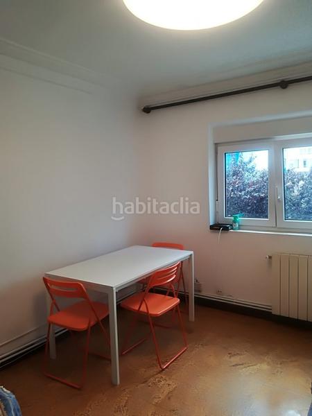 Foto d550b574-3e1f-43d8-9761-55bfd4183d7c. Alquiler piso alquiler con parking comunitario en Santander