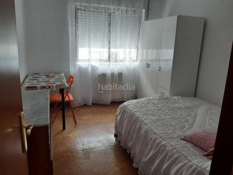 Foto f4f0431b-719b-47b3-bff9-953dbff012a9. Alquiler piso alquiler con parking comunitario en Santander